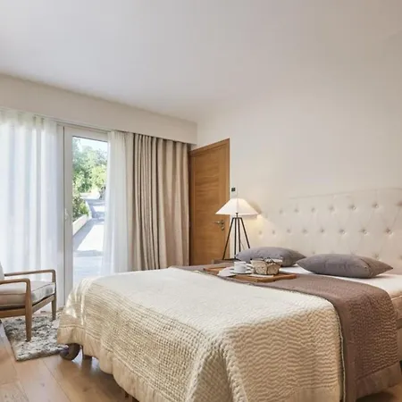 Luxxury-Villa In Santorini With Pool *