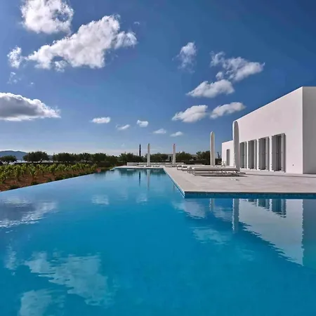Luxxury In Santorini With Pool Holiday home *