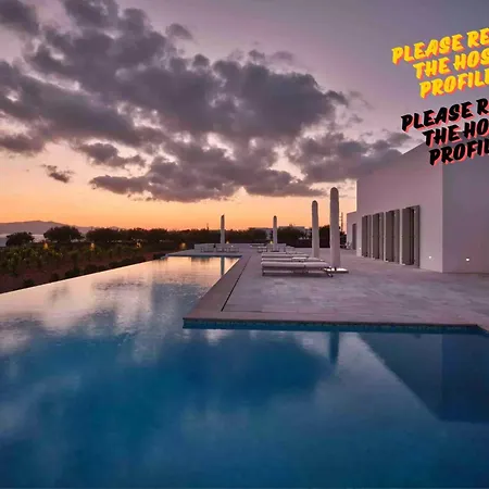 Luxxury In Santorini With Pool Holiday home