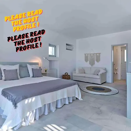 Holiday home Luxxury In Santorini With Pool